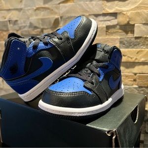 Jordan 1 Mid (TD), Black/Hyper Royal-White, 8C